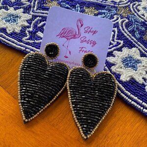 Boutique Sassy Frass Beaded Heart Earrings - Black